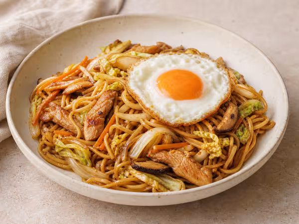 Yakisoba con pollo
