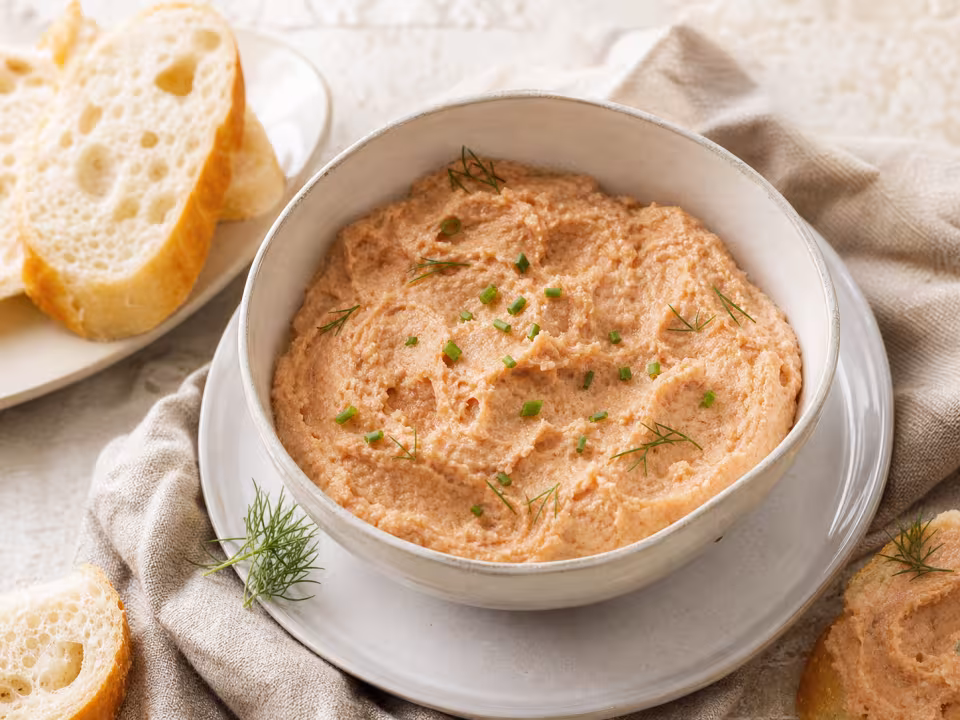 Pat&eacute; de caviar o salm&oacute;n