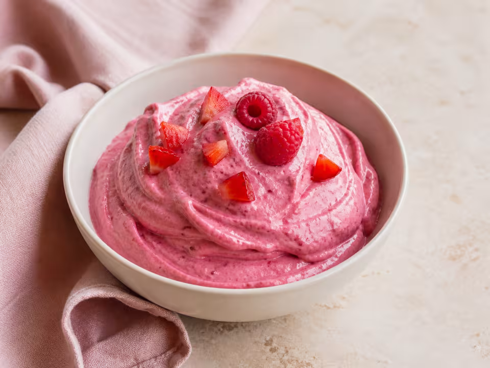 Helado proteico de frutos rojos y yogur